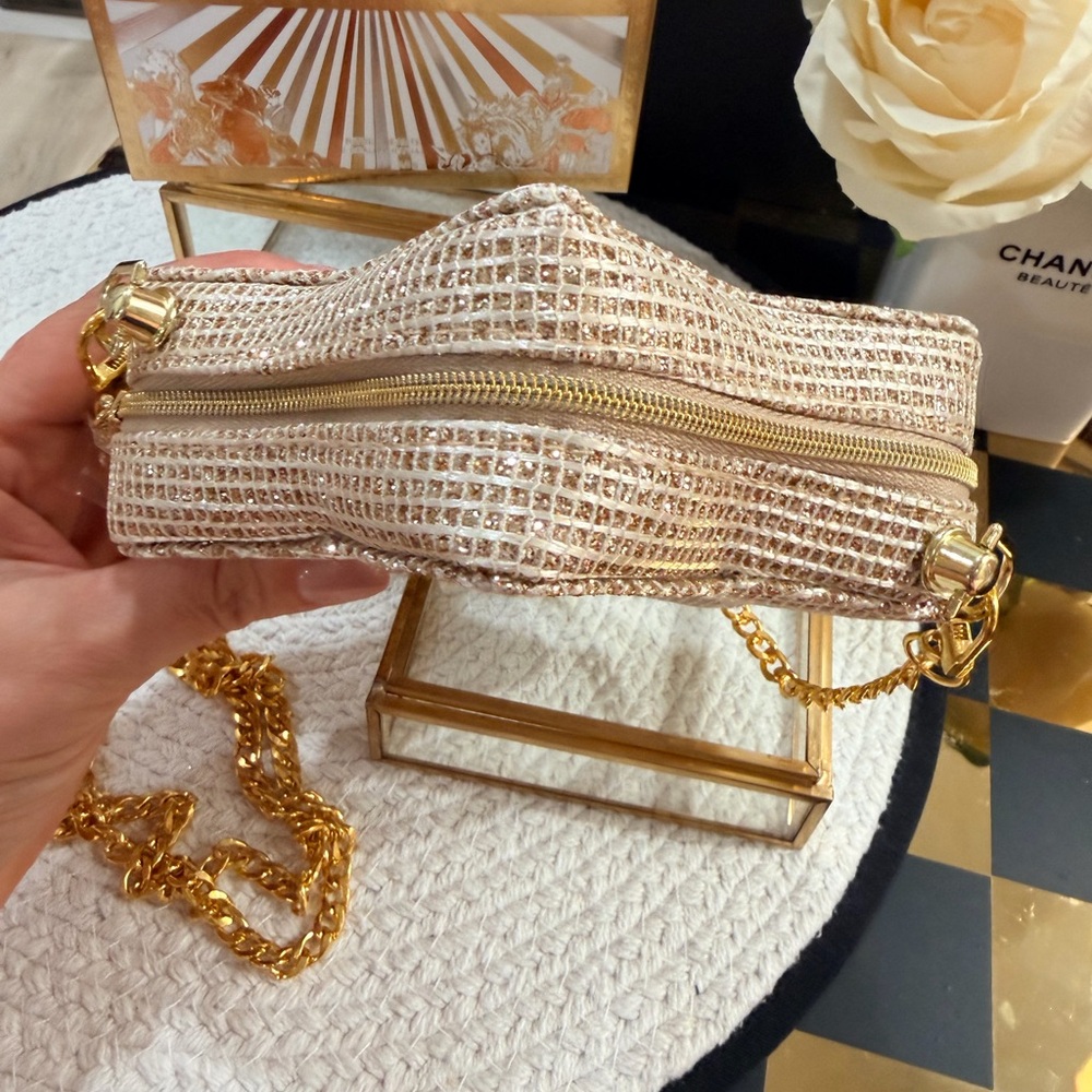 Dior (GWP) Gold Star Makeup Pouch Converted Crossbody Bag Chain Strap OS
NIB - Picture 9 of 14